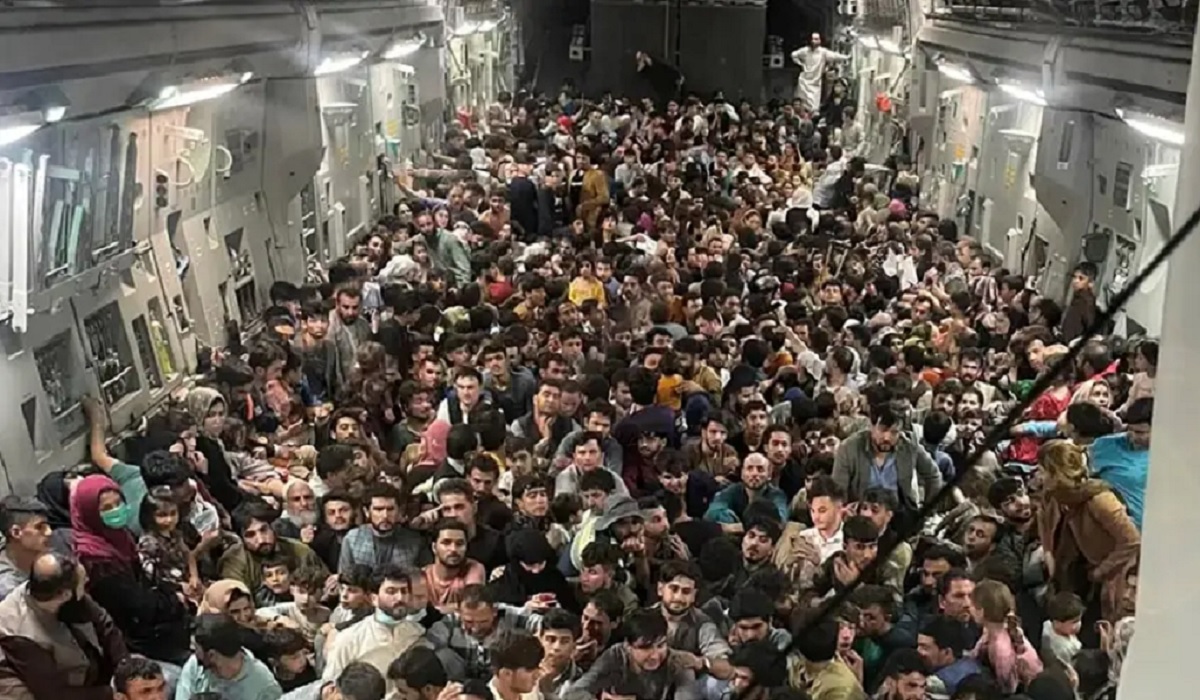 Striking photo shows massive US Military plane crammed with 640 Afghans trying to flee Taliban reign